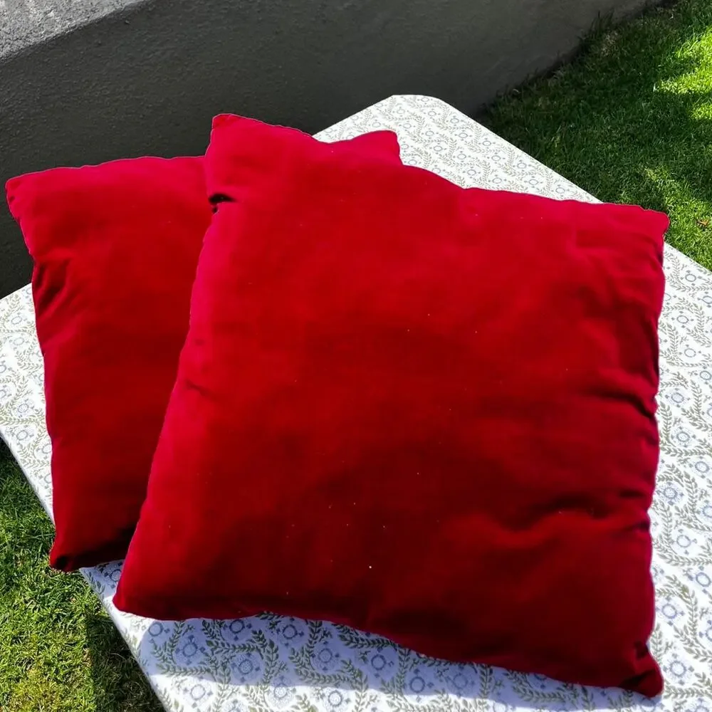Vintage burgundy wine colored velvet pillow set